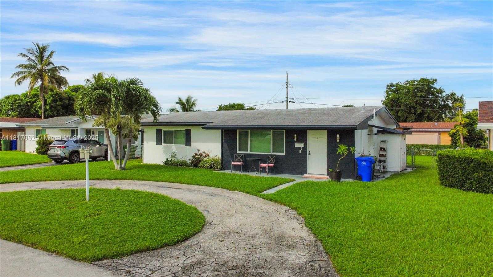 Small Image of 1160 NORTH WEST 79TH TER, Pembroke Pines Number 21