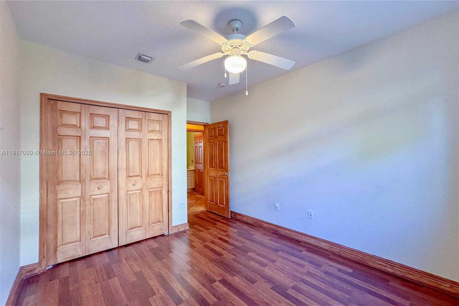 Small Image of 16120 SOUTH WEST 91ST CT, Palmetto Bay Number 23