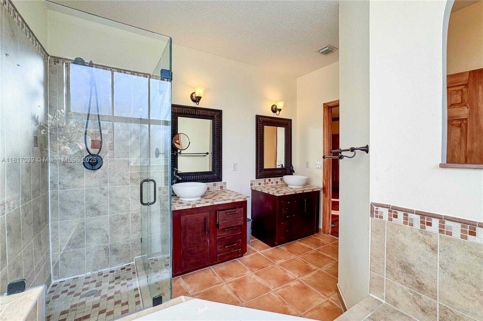 Small Image of 16120 SOUTH WEST 91ST CT, Palmetto Bay Number 31