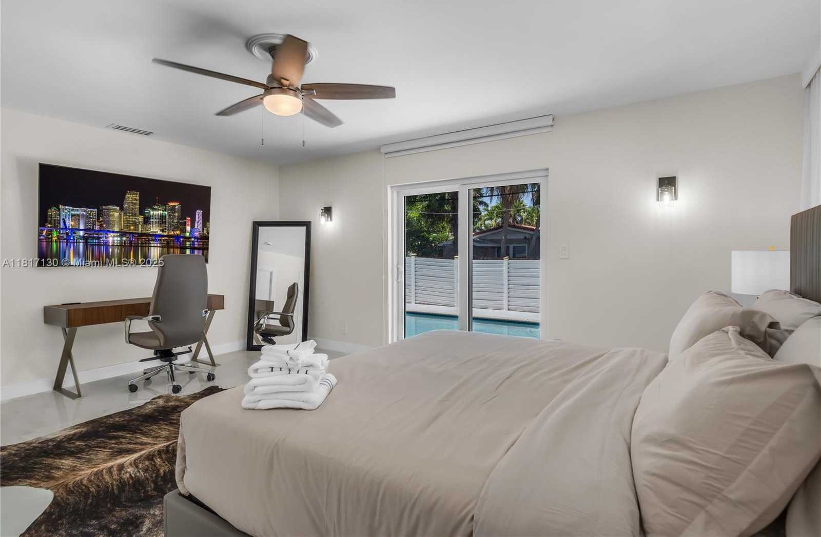 Small Image of 1045 HOLLYWOOD BLVD, Hollywood Number 21
