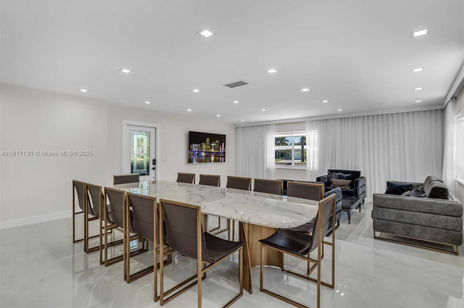 Small Image of 1045 HOLLYWOOD BLVD, Hollywood Number 5