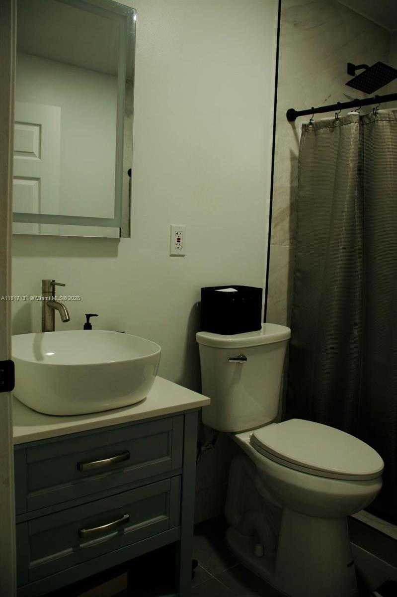 Small Image of 1550 SOUTH WEST 52ND TER, Plantation Number 12