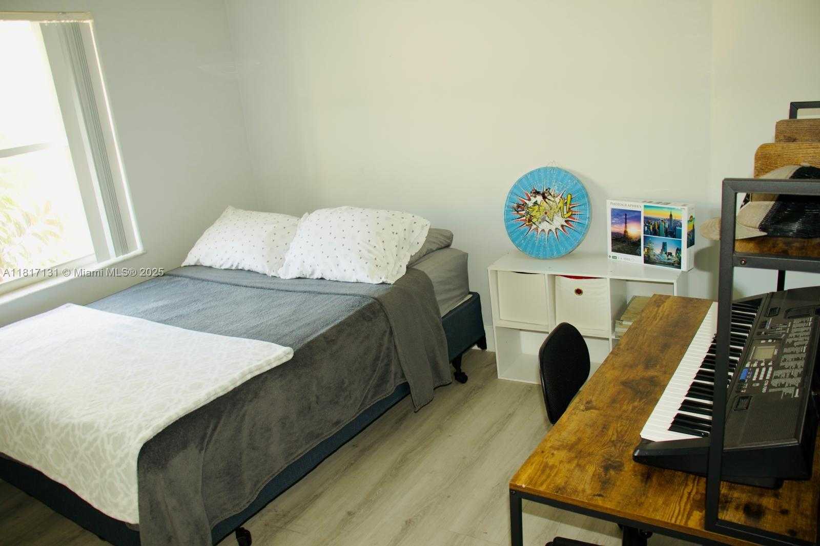 Small Image of 1550 SOUTH WEST 52ND TER, Plantation Number 13