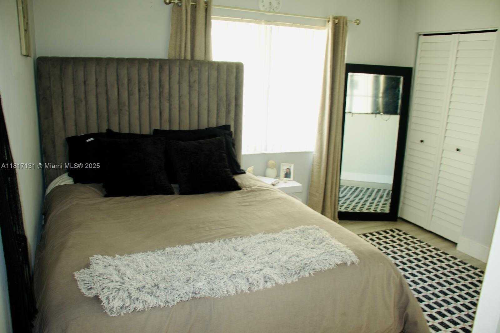Small Image of 1550 SOUTH WEST 52ND TER, Plantation Number 14