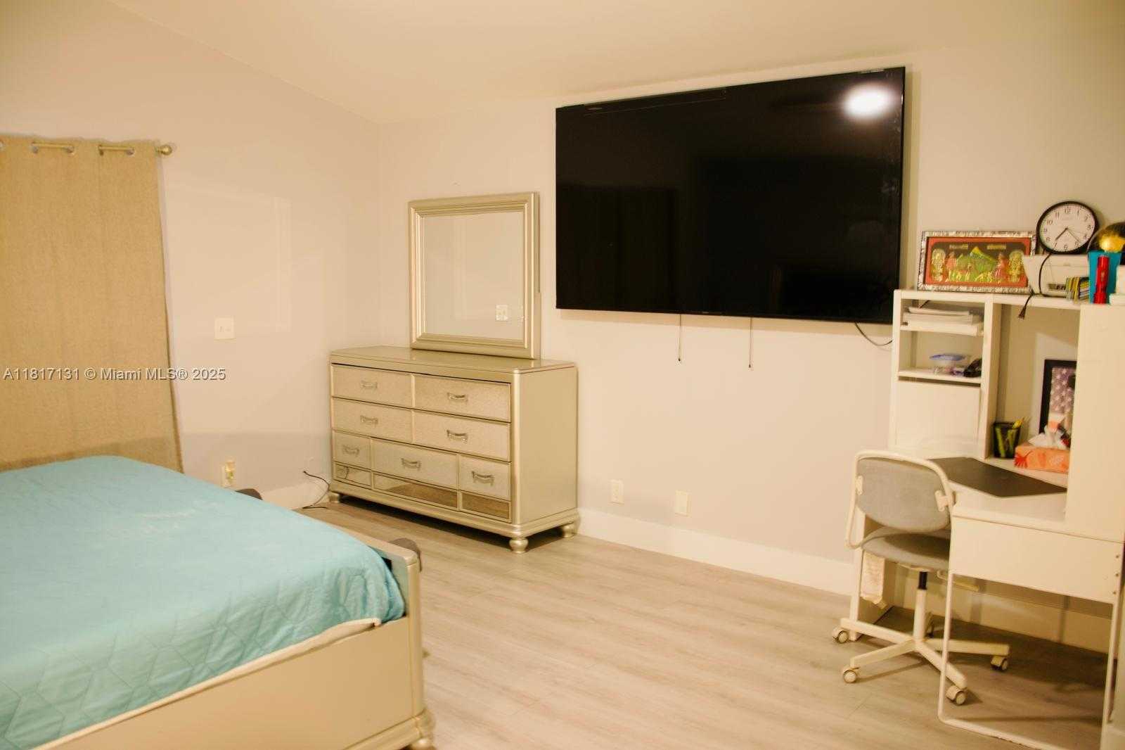Small Image of 1550 SOUTH WEST 52ND TER, Plantation Number 16