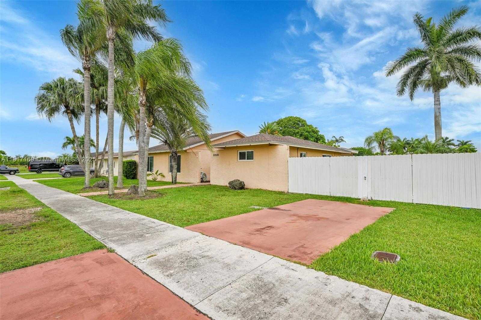 Small Image of 30930 SOUTH WEST 190TH AVE, Homestead Number 34