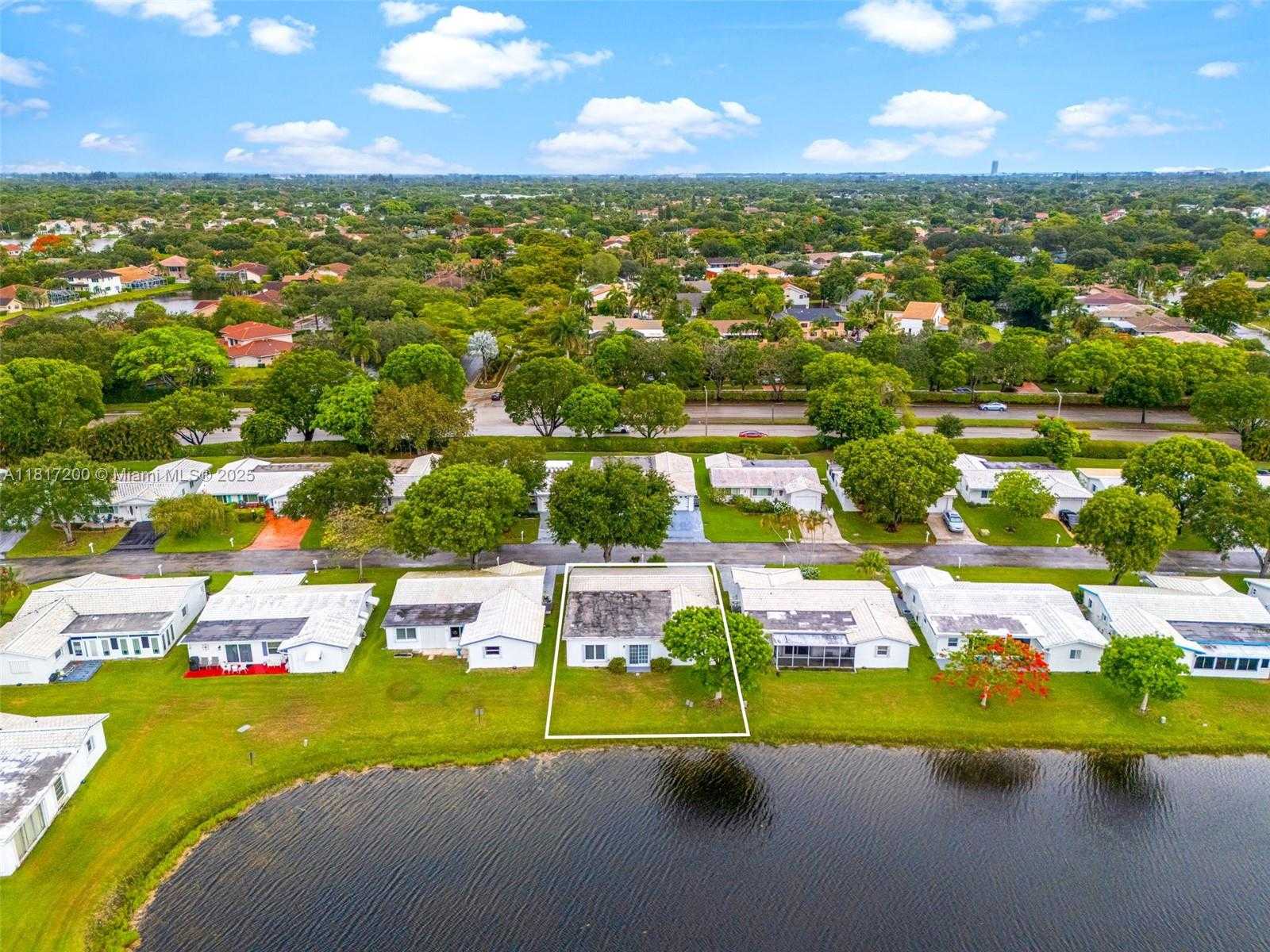 Small Image of 1110 NORTH WEST 90TH WAY, Plantation Number 42