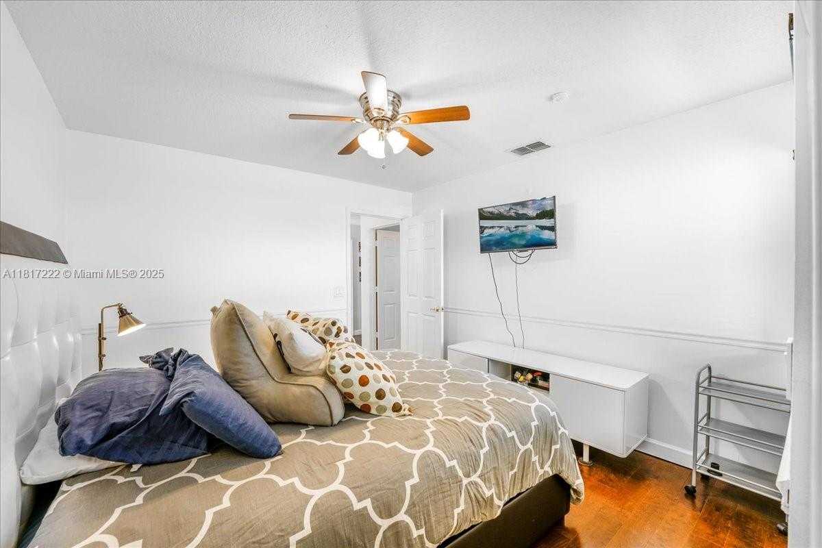 Small Image of 9462 NORTH WEST 8TH CIR, Plantation Number 32
