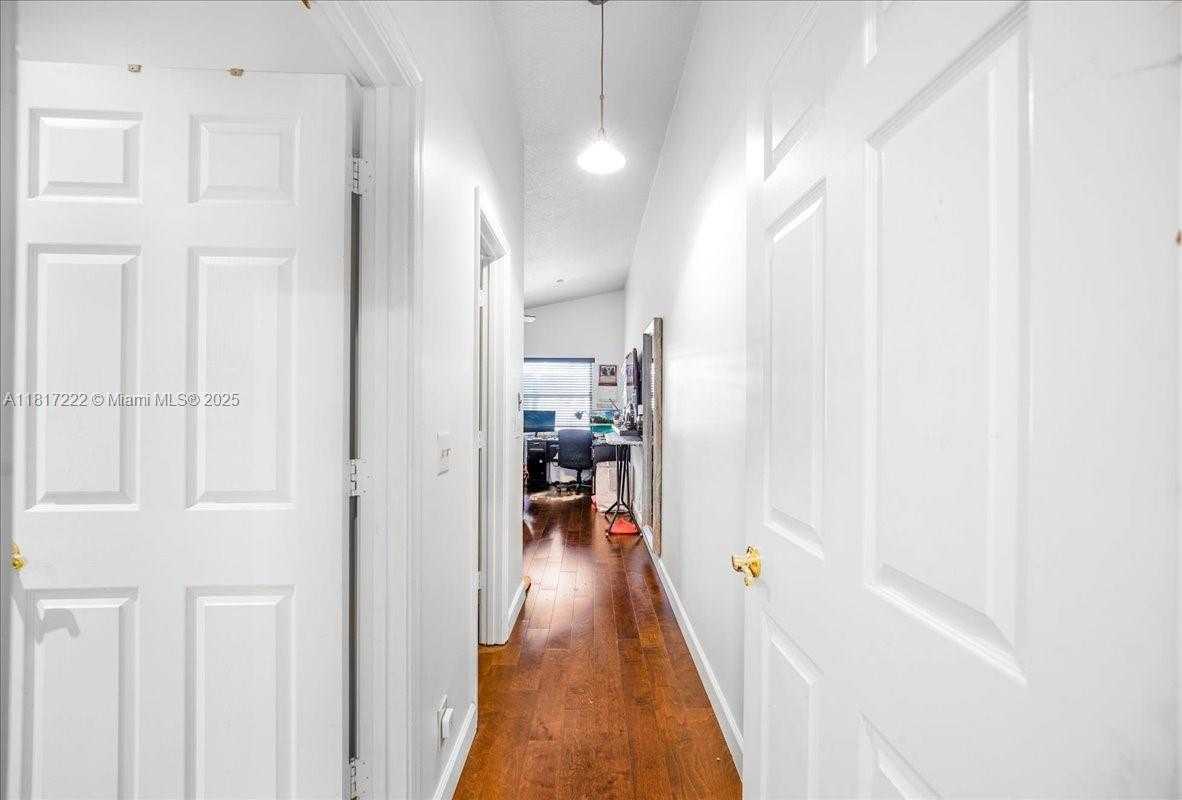 Small Image of 9462 NORTH WEST 8TH CIR, Plantation Number 36