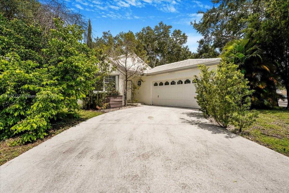 Small Image of 9462 NORTH WEST 8TH CIR, Plantation Number 8