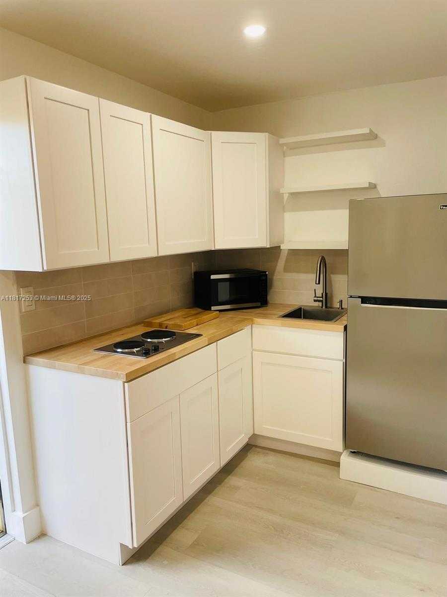 Small Image of 3731 SOUTH WEST 58TH TER, Davie Number 10