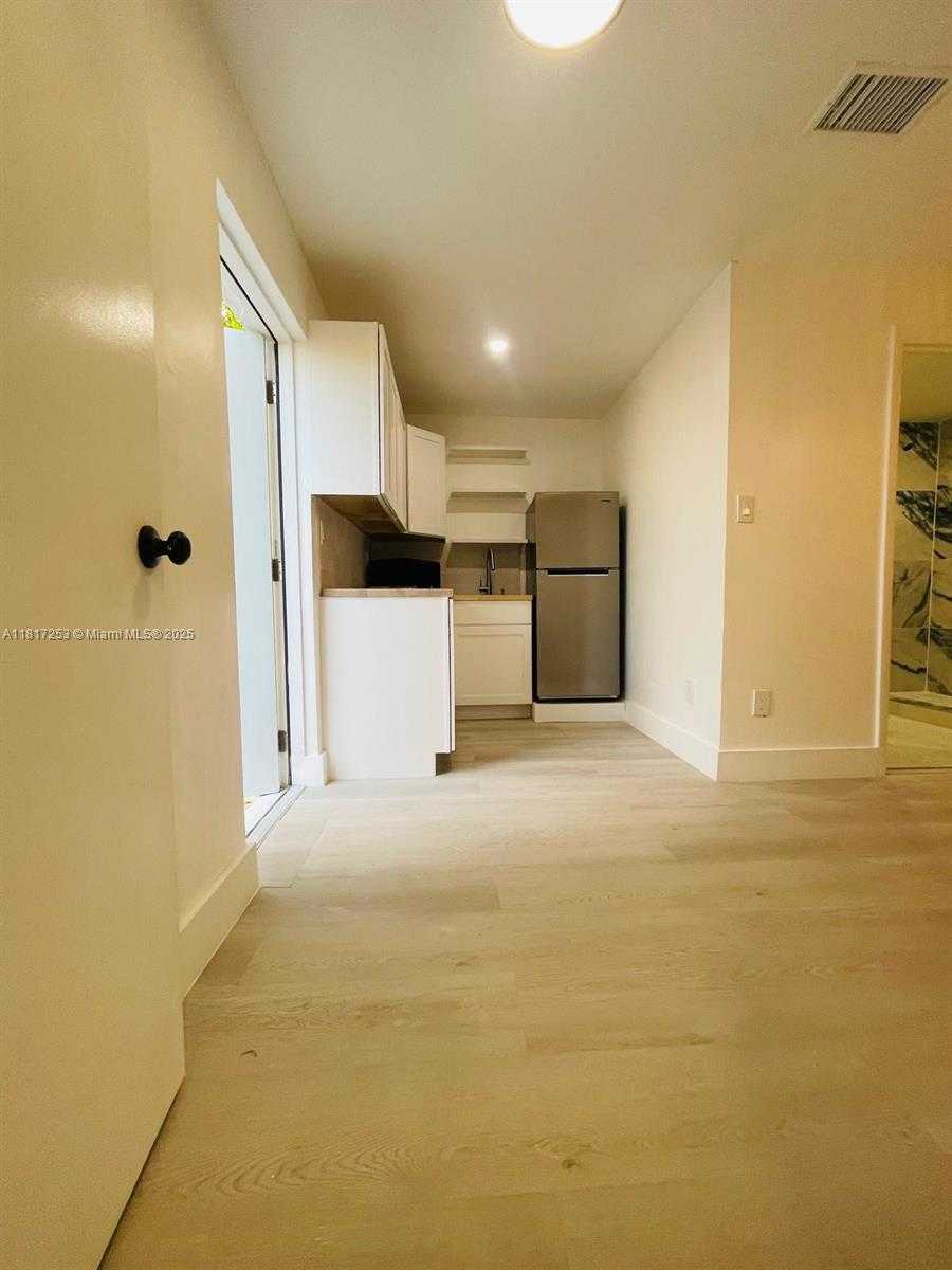 Small Image of 3731 SOUTH WEST 58TH TER, Davie Number 12