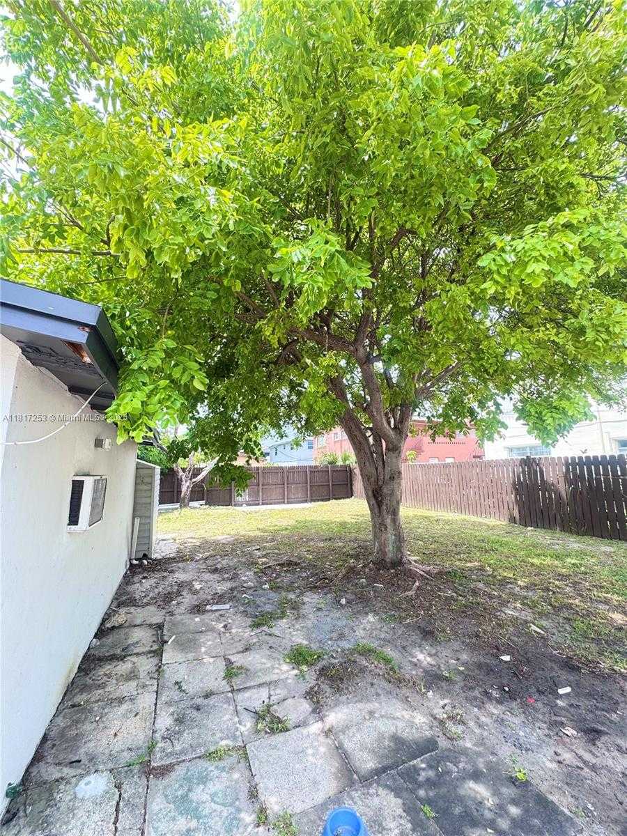 Small Image of 3731 SOUTH WEST 58TH TER, Davie Number 21