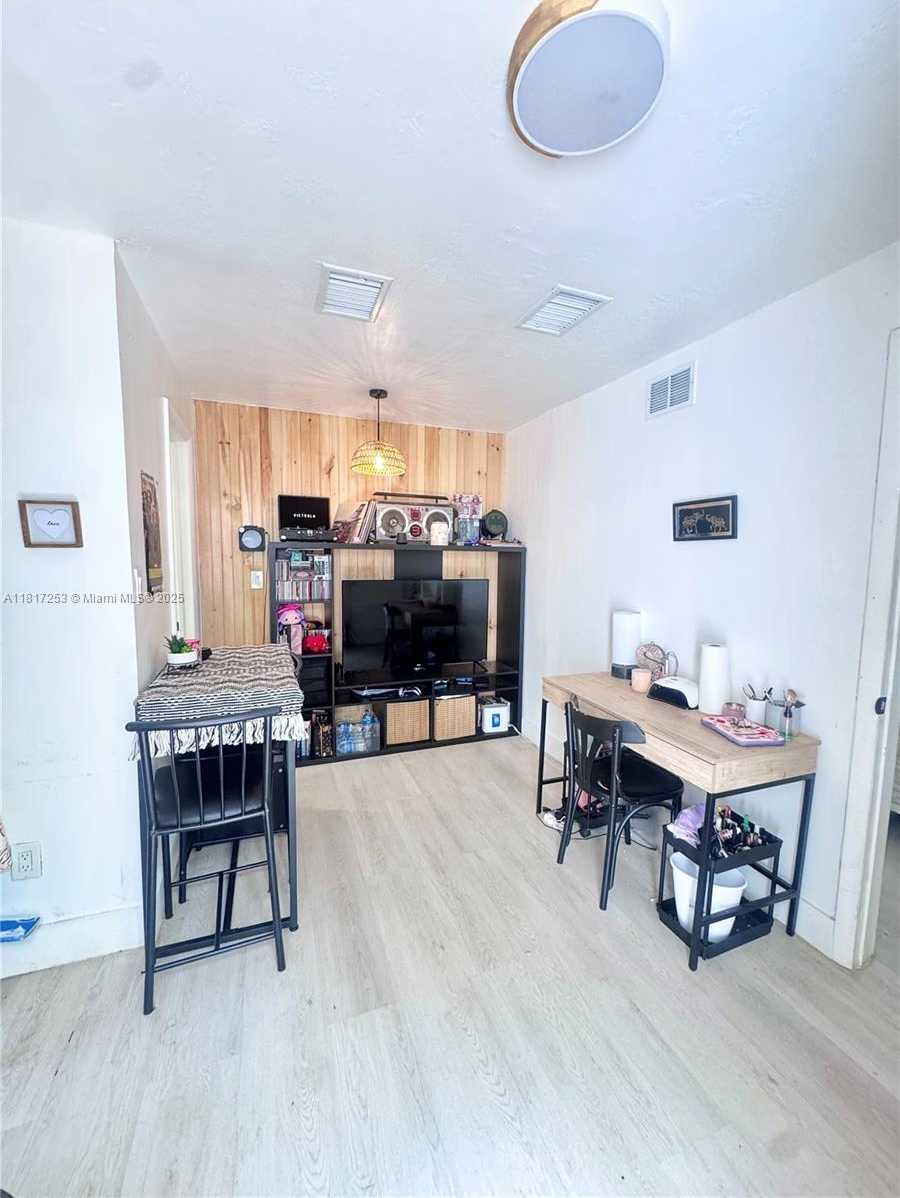 Small Image of 3731 SOUTH WEST 58TH TER, Davie Number 30