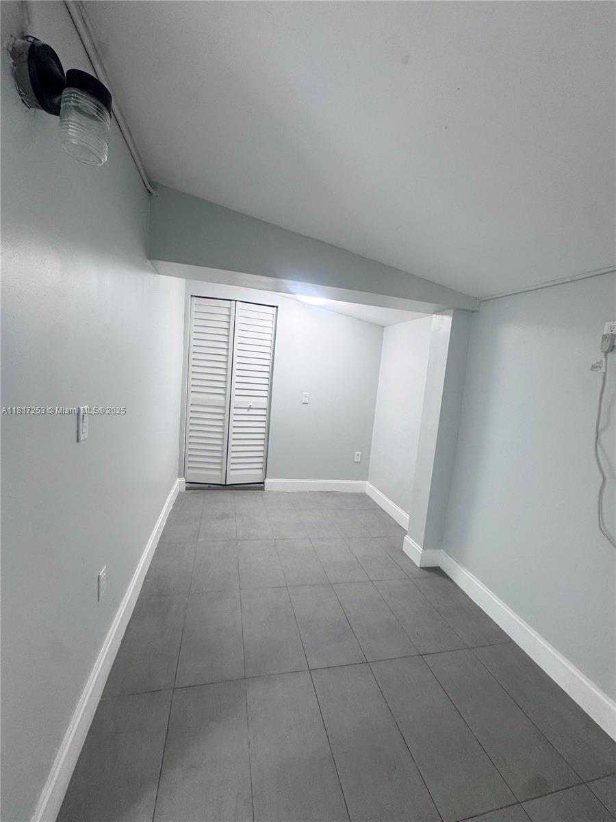 Small Image of 3731 SOUTH WEST 58TH TER, Davie Number 34