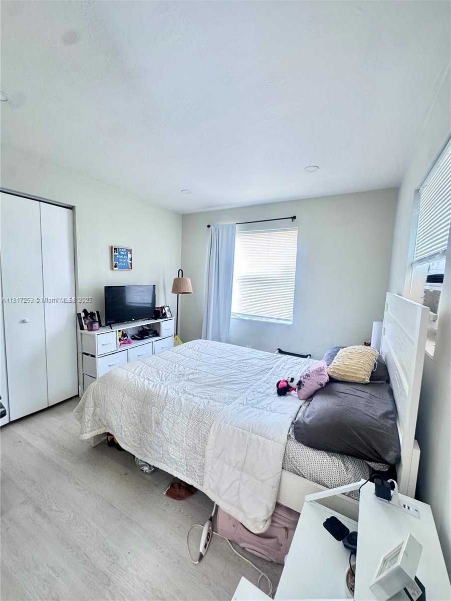 Small Image of 3731 SOUTH WEST 58TH TER, Davie Number 39