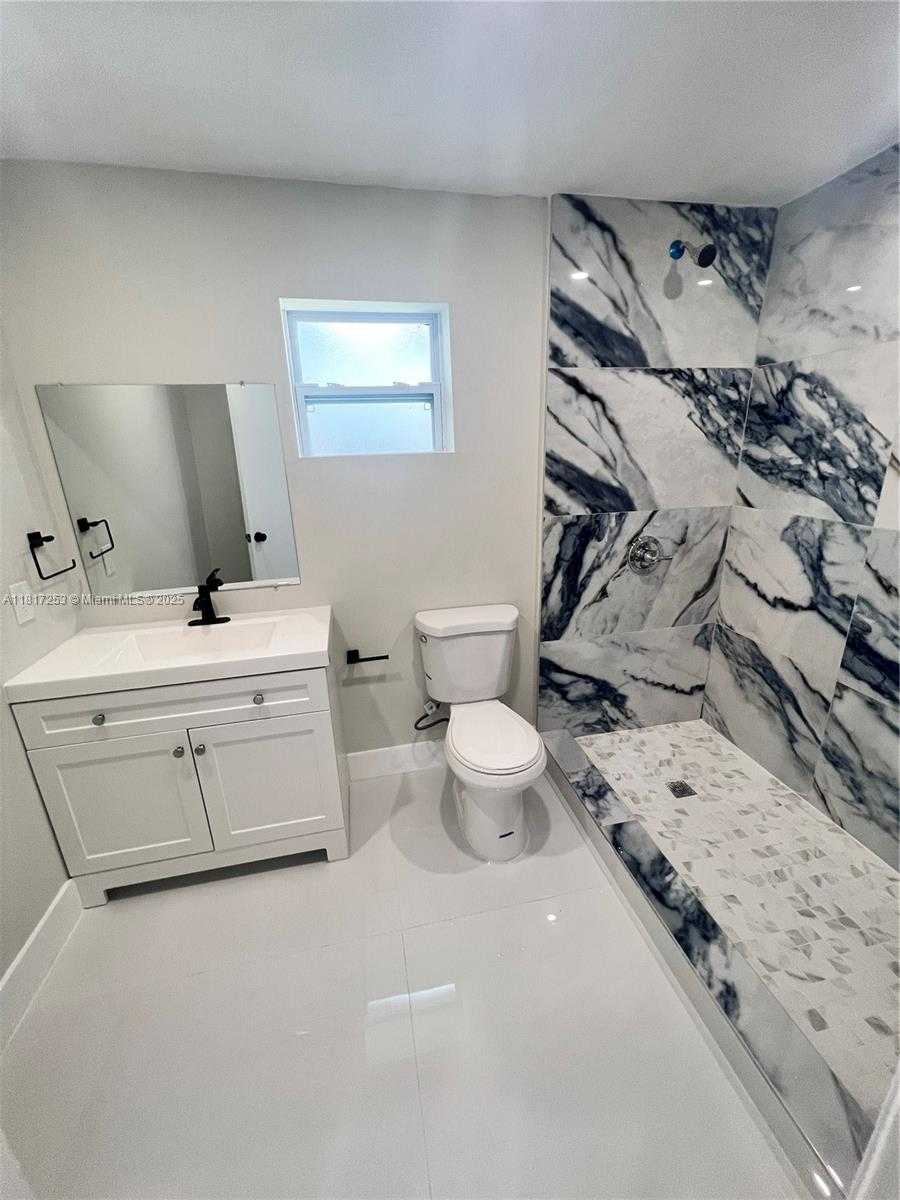 Small Image of 3731 SOUTH WEST 58TH TER, Davie Number 6