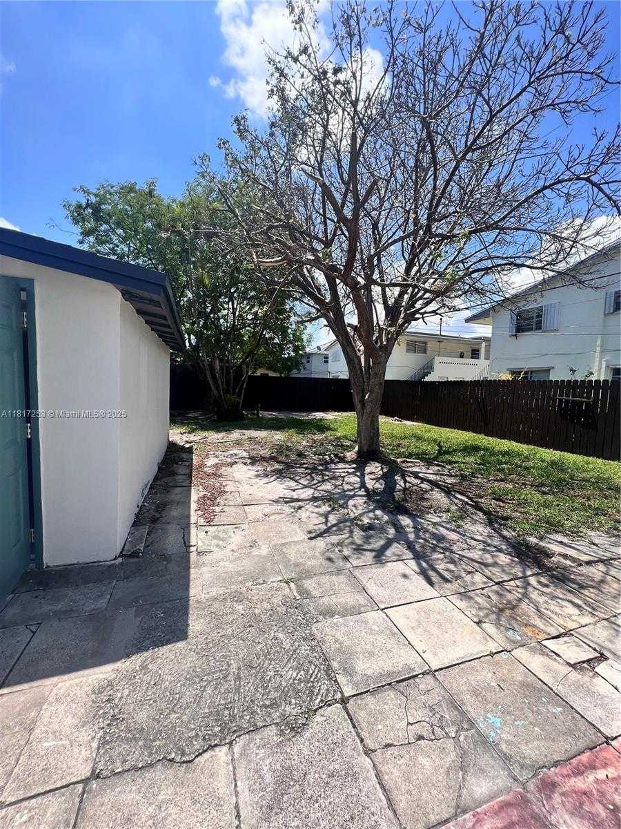 Small Image of 3731 SOUTH WEST 58TH TER, Davie Number 7