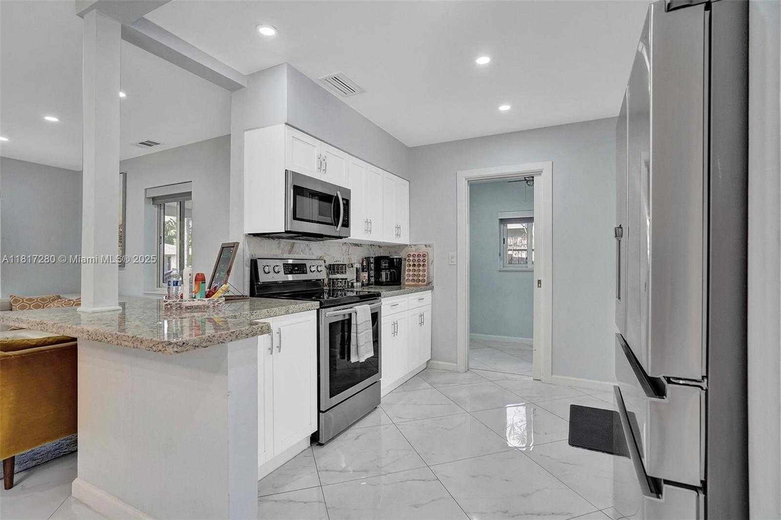 Small Image of 5230 NORTH EAST 20TH AVE, Fort Lauderdale Number 15