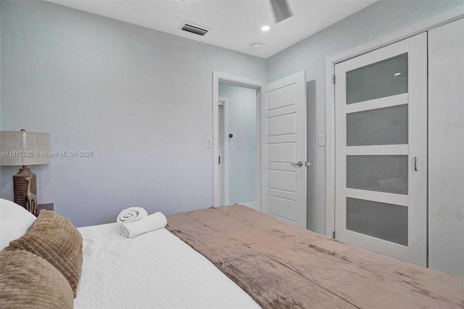 Small Image of 5230 NORTH EAST 20TH AVE, Fort Lauderdale Number 19