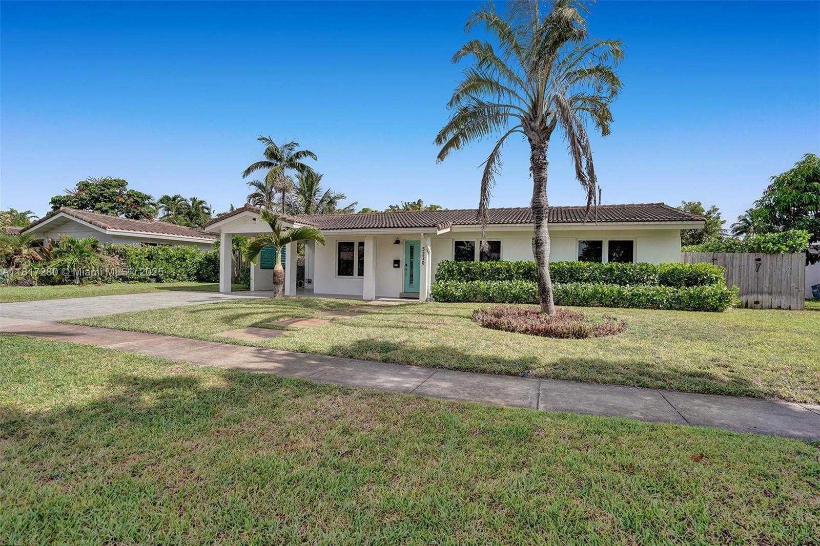 Small Image of 5230 NORTH EAST 20TH AVE, Fort Lauderdale Number 30