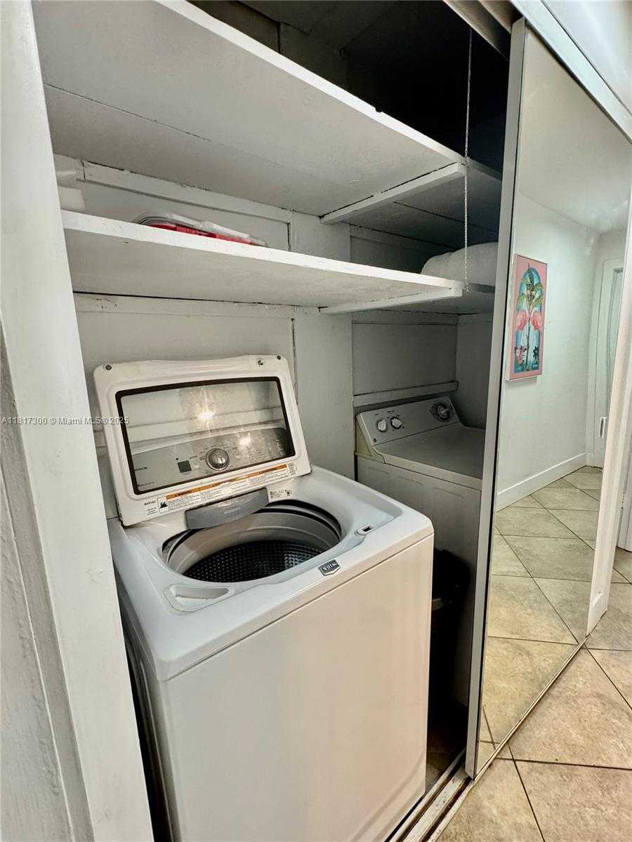 Small Image of 6481 KIMBERLY BLVD, North Lauderdale Number 25