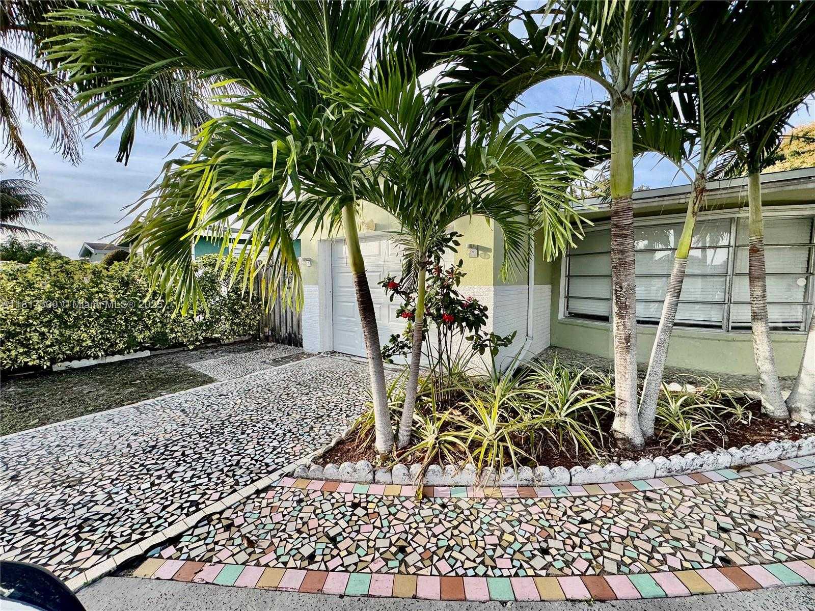 Small Image of 6481 KIMBERLY BLVD, North Lauderdale Number 29