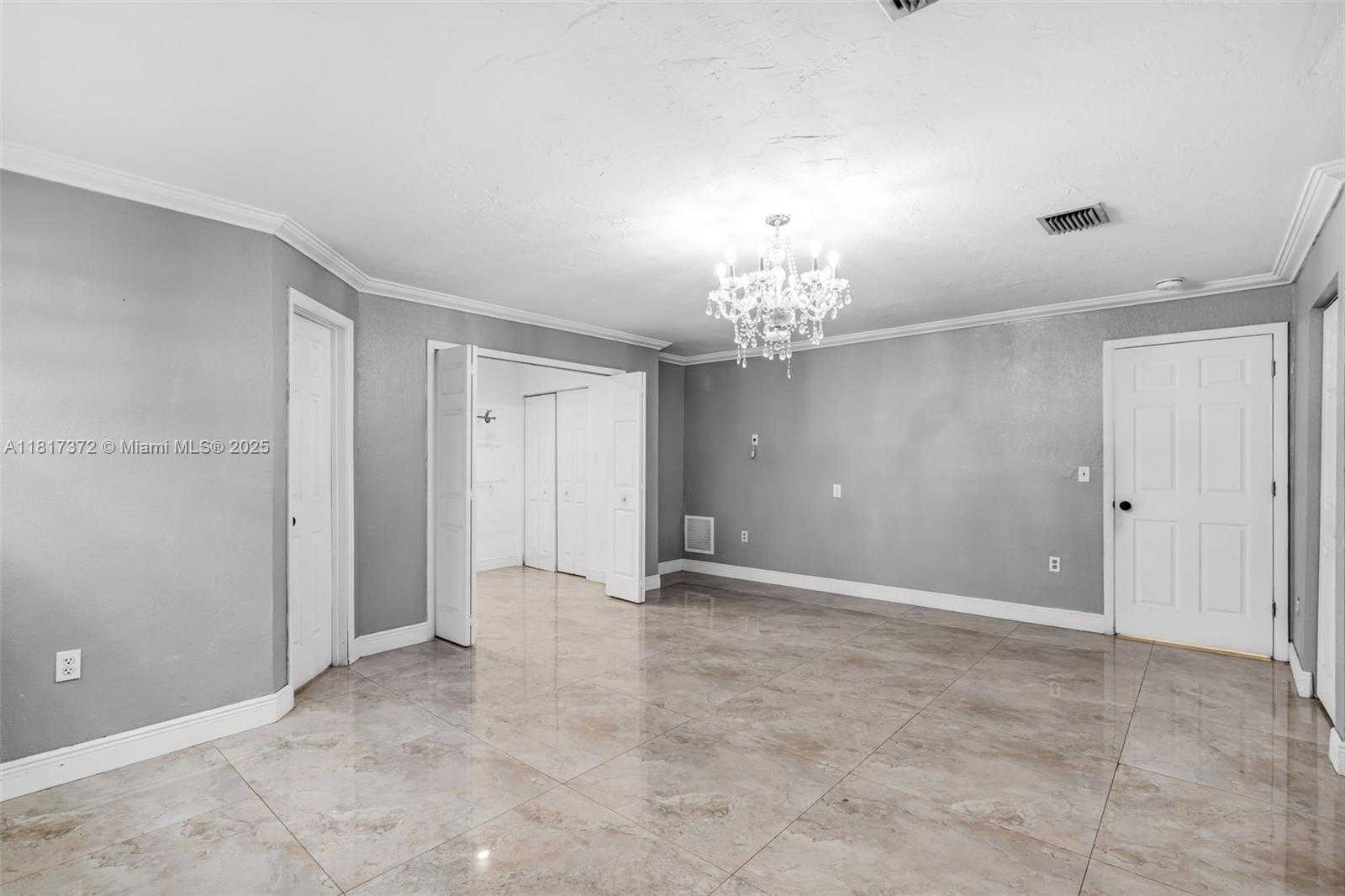 Small Image of 810 EAST 9TH PL, Hialeah Number 14