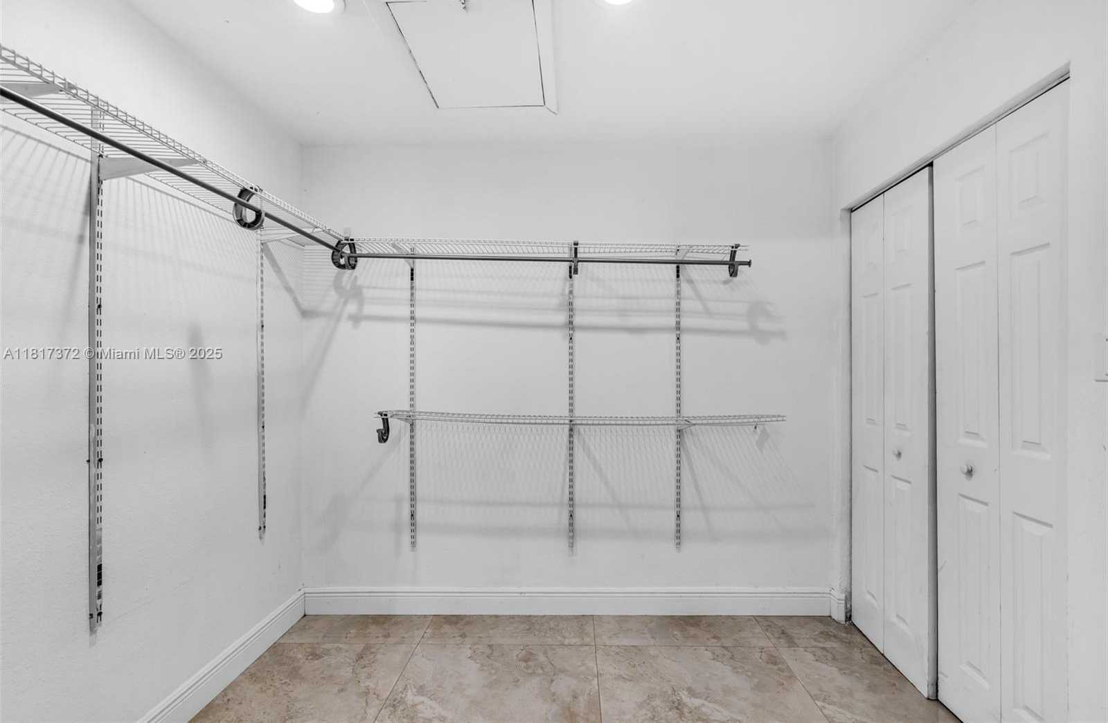 Small Image of 810 EAST 9TH PL, Hialeah Number 16
