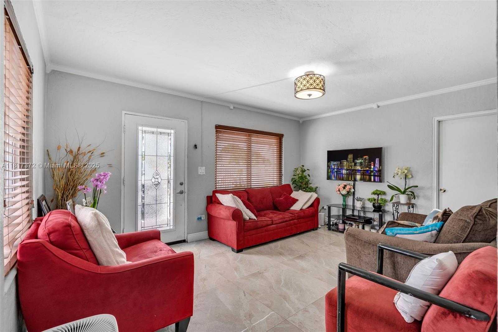Small Image of 810 EAST 9TH PL, Hialeah Number 18