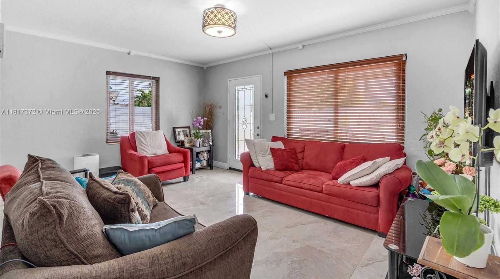 Small Image of 810 EAST 9TH PL, Hialeah Number 19
