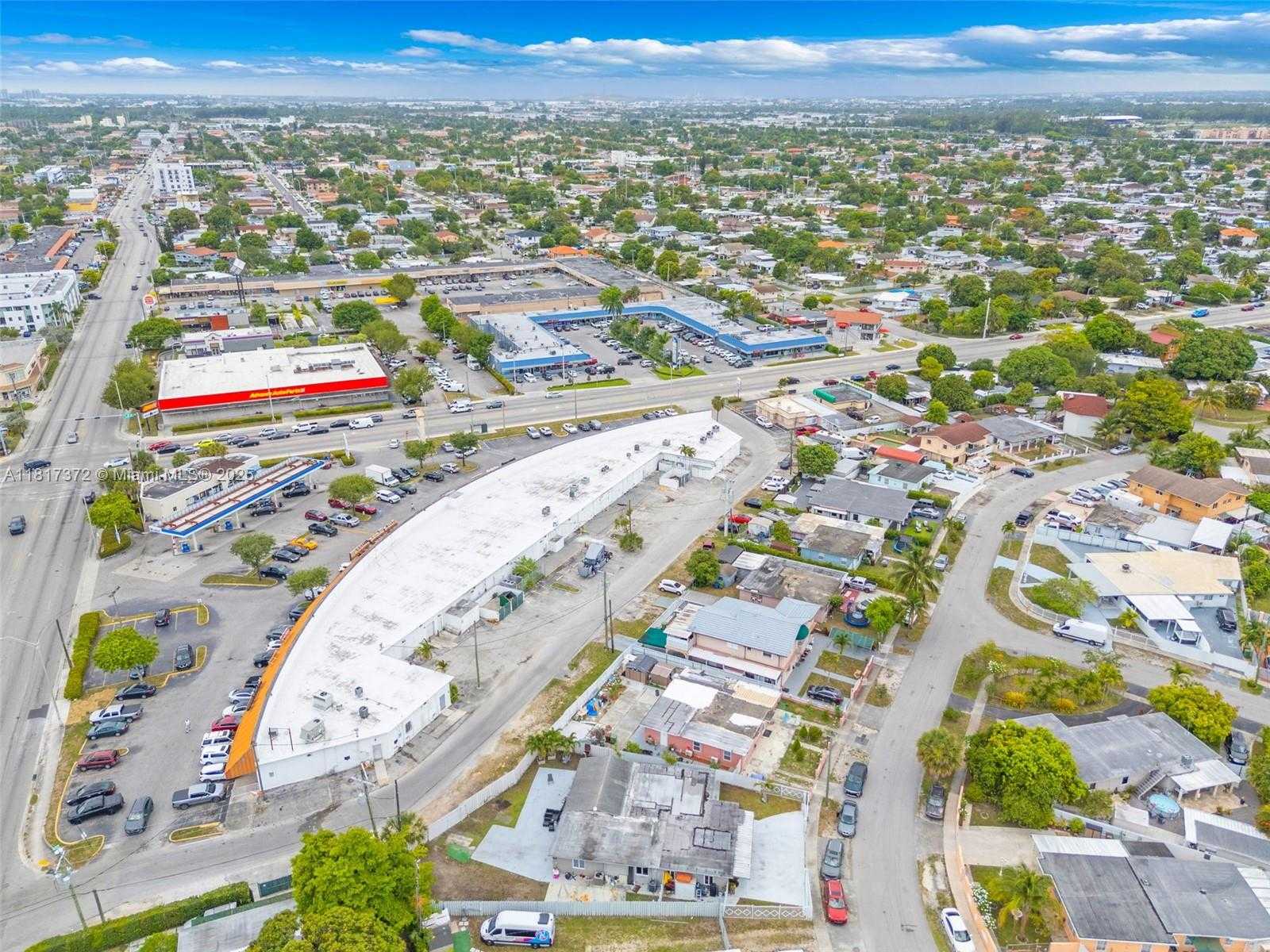 Small Image of 810 EAST 9TH PL, Hialeah Number 37