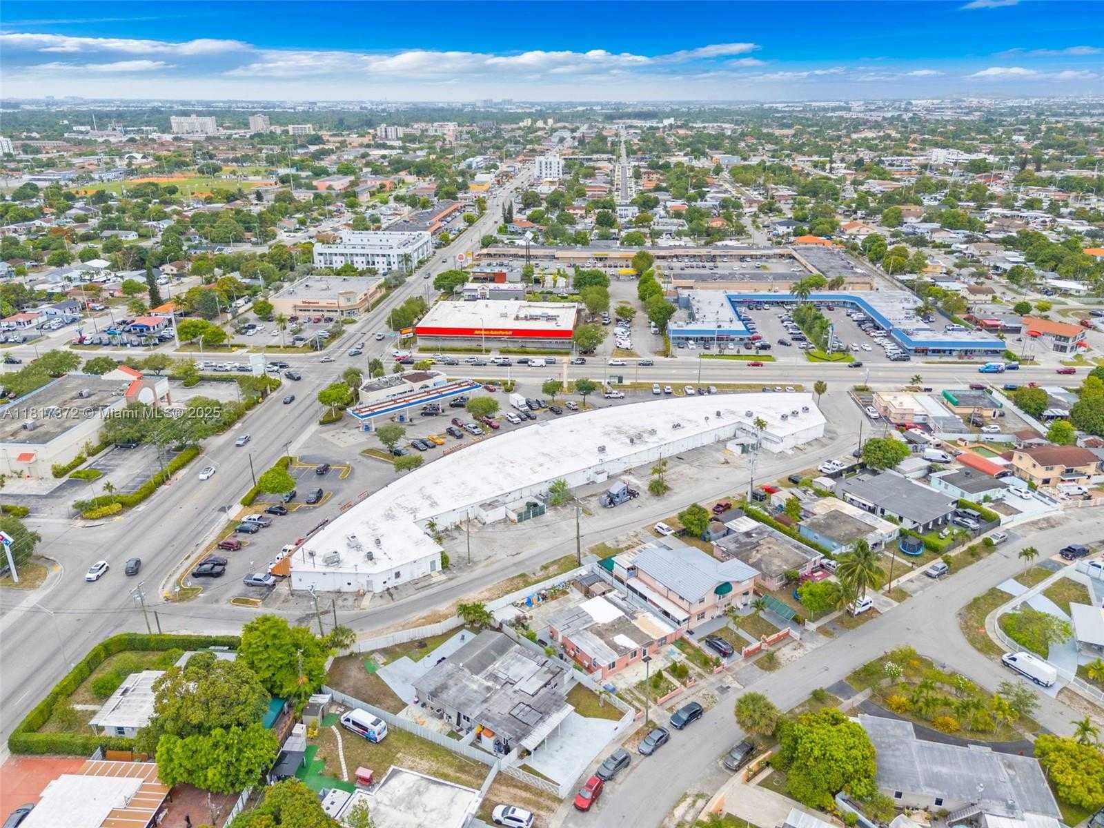 Small Image of 810 EAST 9TH PL, Hialeah Number 40