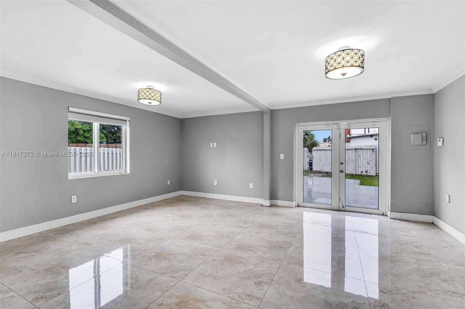 Small Image of 810 EAST 9TH PL, Hialeah Number 5