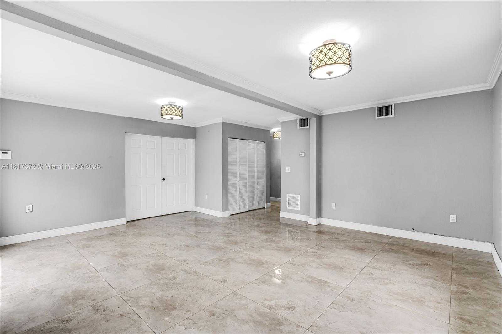 Small Image of 810 EAST 9TH PL, Hialeah Number 6