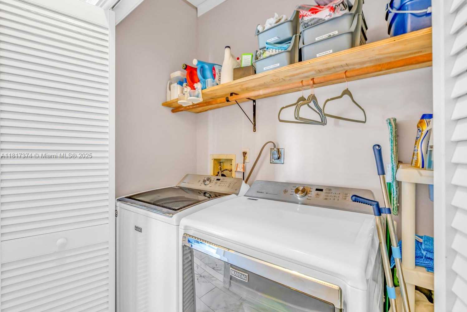 Small Image of 131 AVENUE G, Marathon Number 5