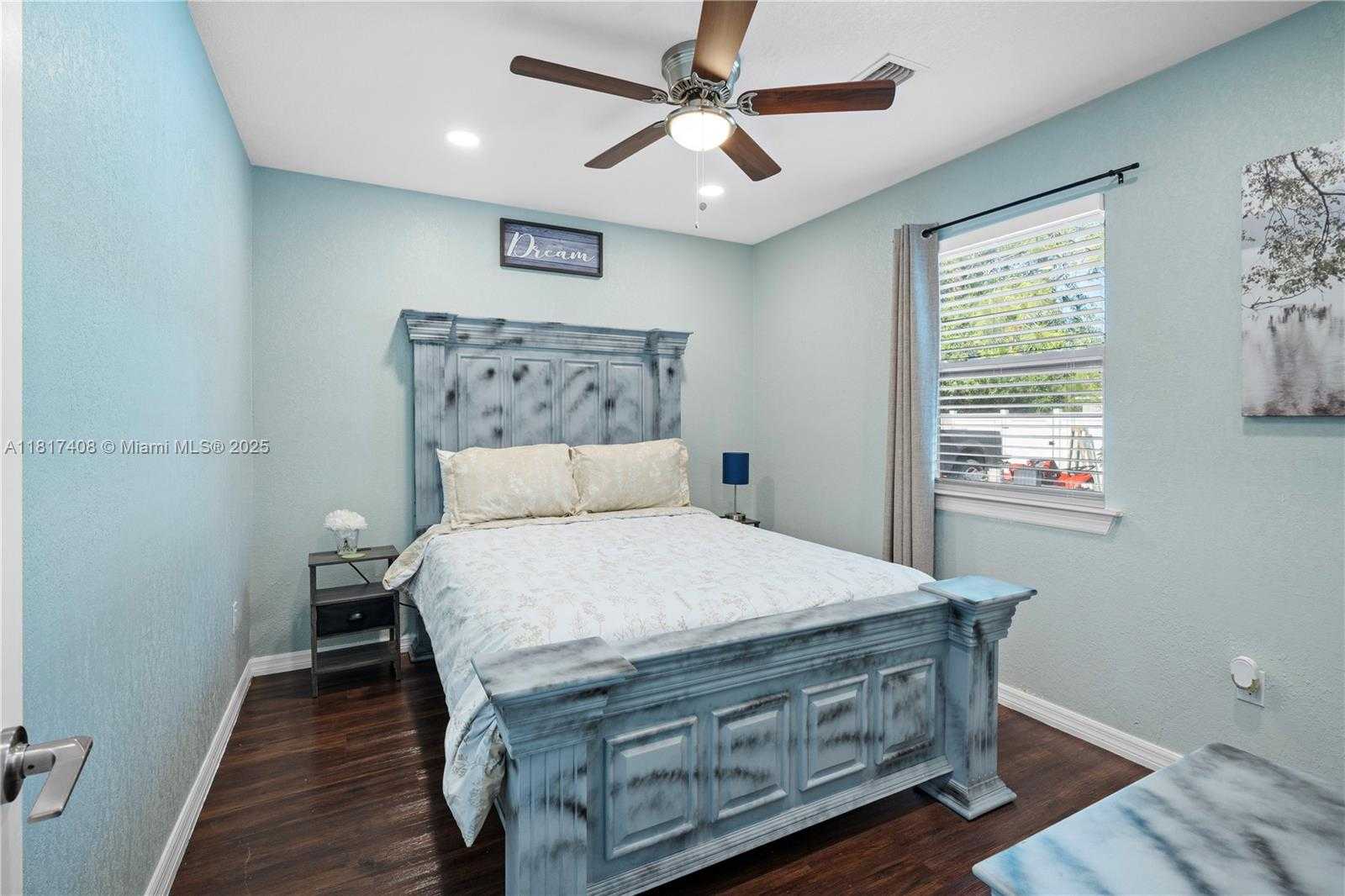 Small Image of 304 BRADLEY, Other City - In The State Of Florida Number 38
