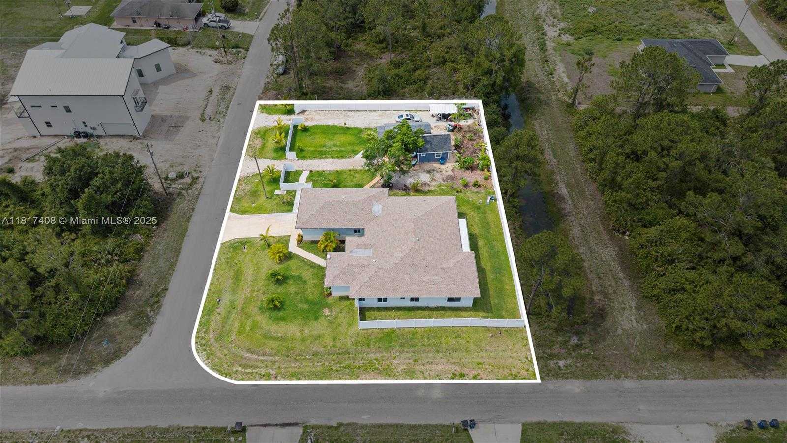 Small Image of 304 BRADLEY, Other City - In The State Of Florida Number 4