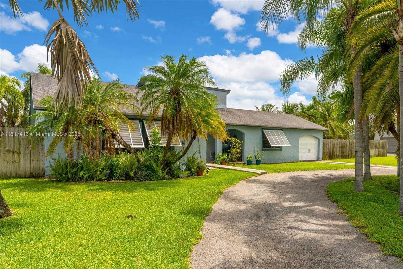 Small Image of 16040 SOUTH WEST 287TH ST, Homestead Number 2