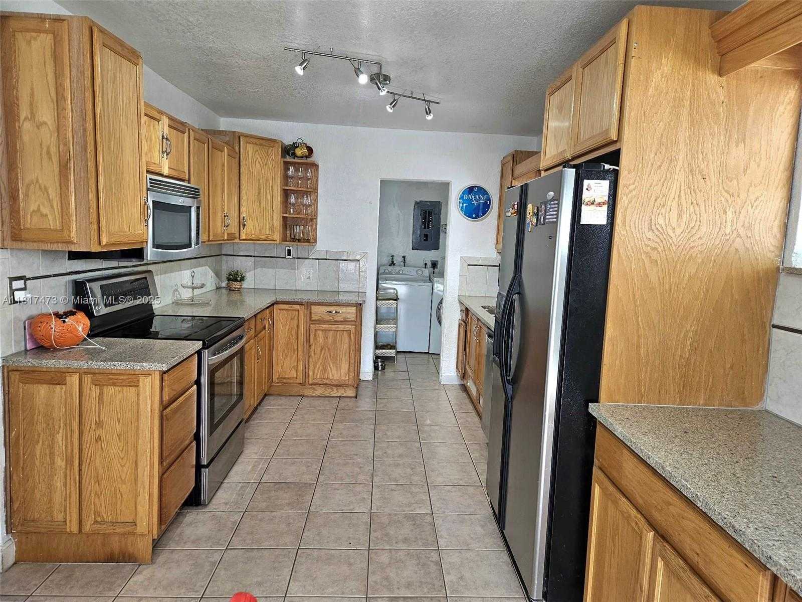 Small Image of 14720 SOUTH WEST 301ST ST, Homestead Number 8