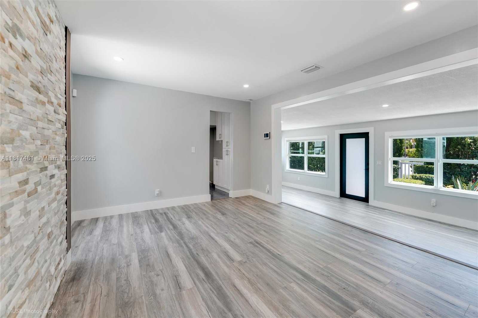 Small Image of 8730 NORTH EAST 8TH CT, Miami Number 13