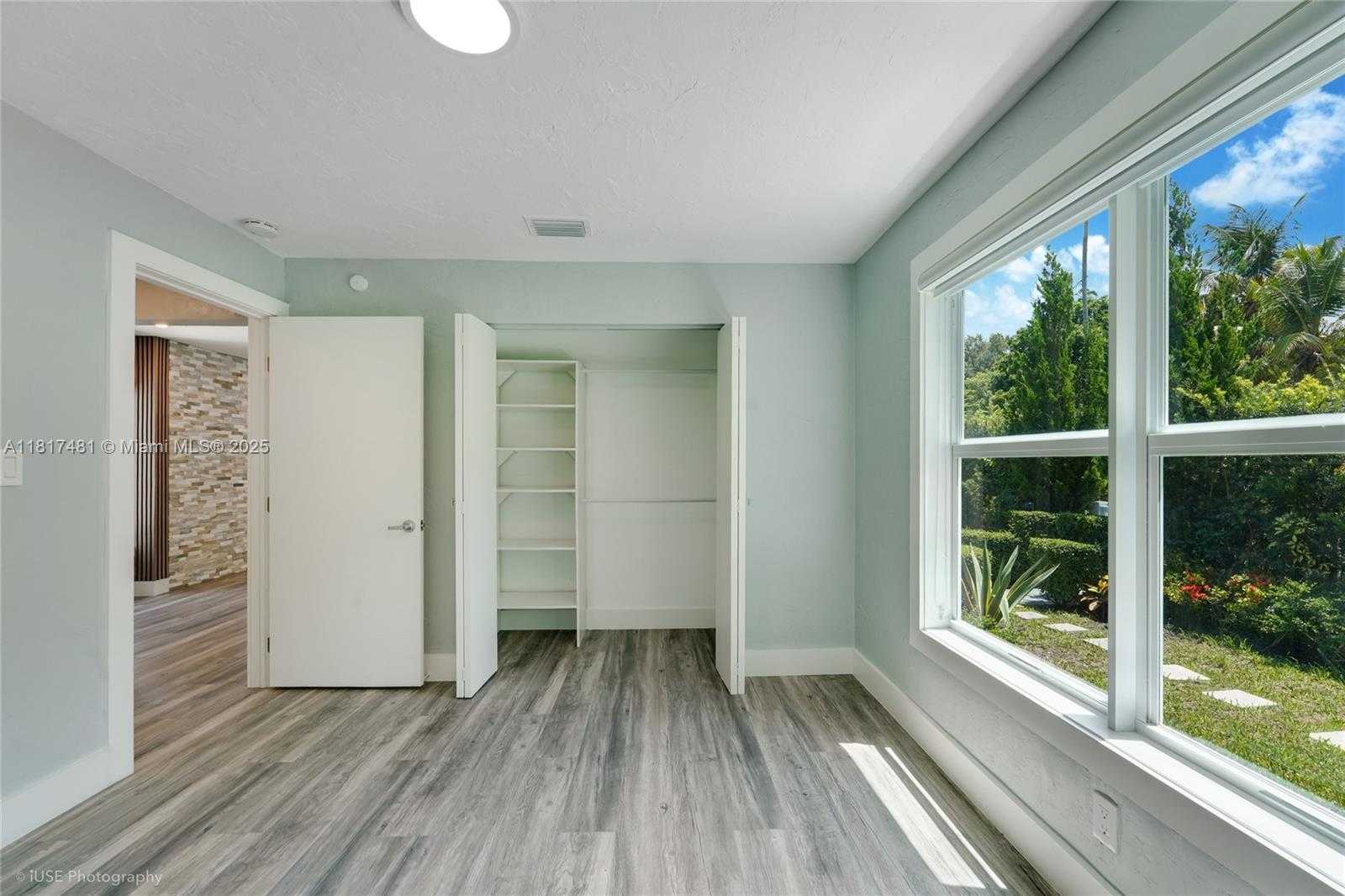 Small Image of 8730 NORTH EAST 8TH CT, Miami Number 15