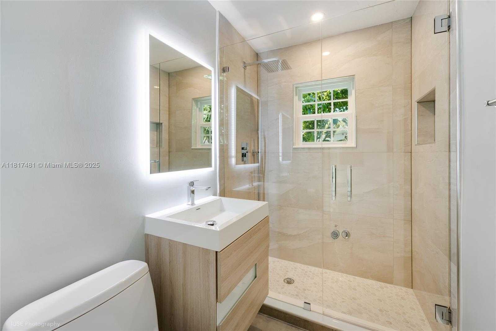 Small Image of 8730 NORTH EAST 8TH CT, Miami Number 16