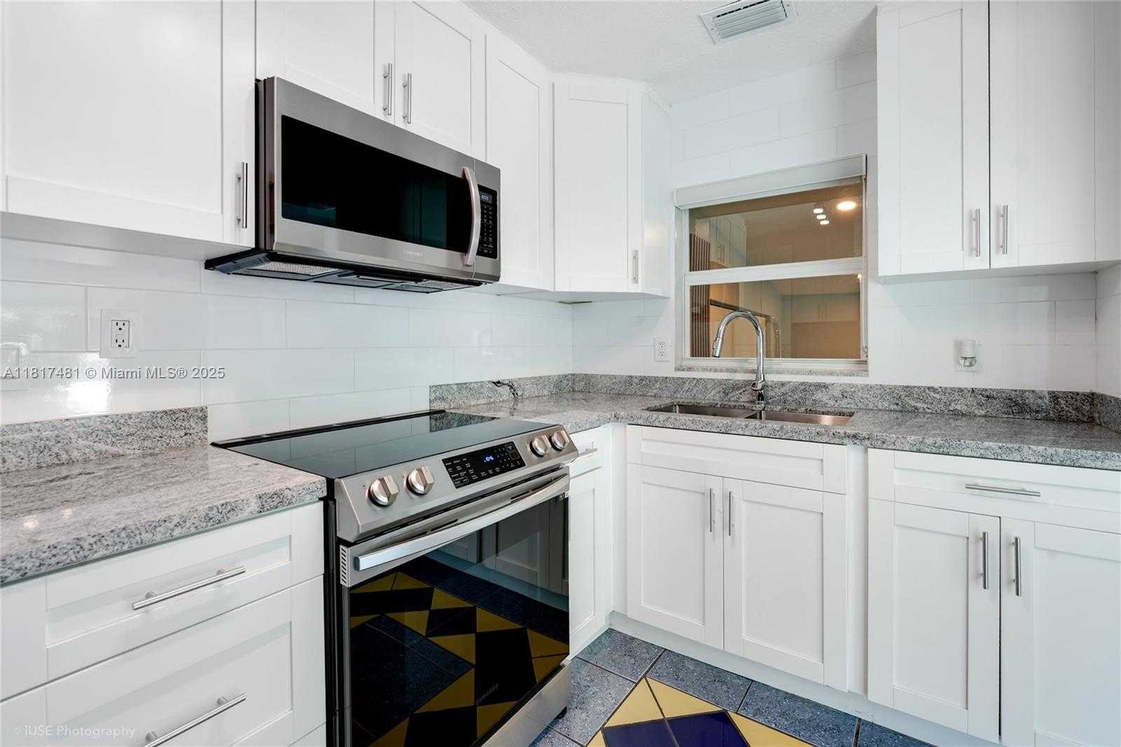 Small Image of 8730 NORTH EAST 8TH CT, Miami Number 20