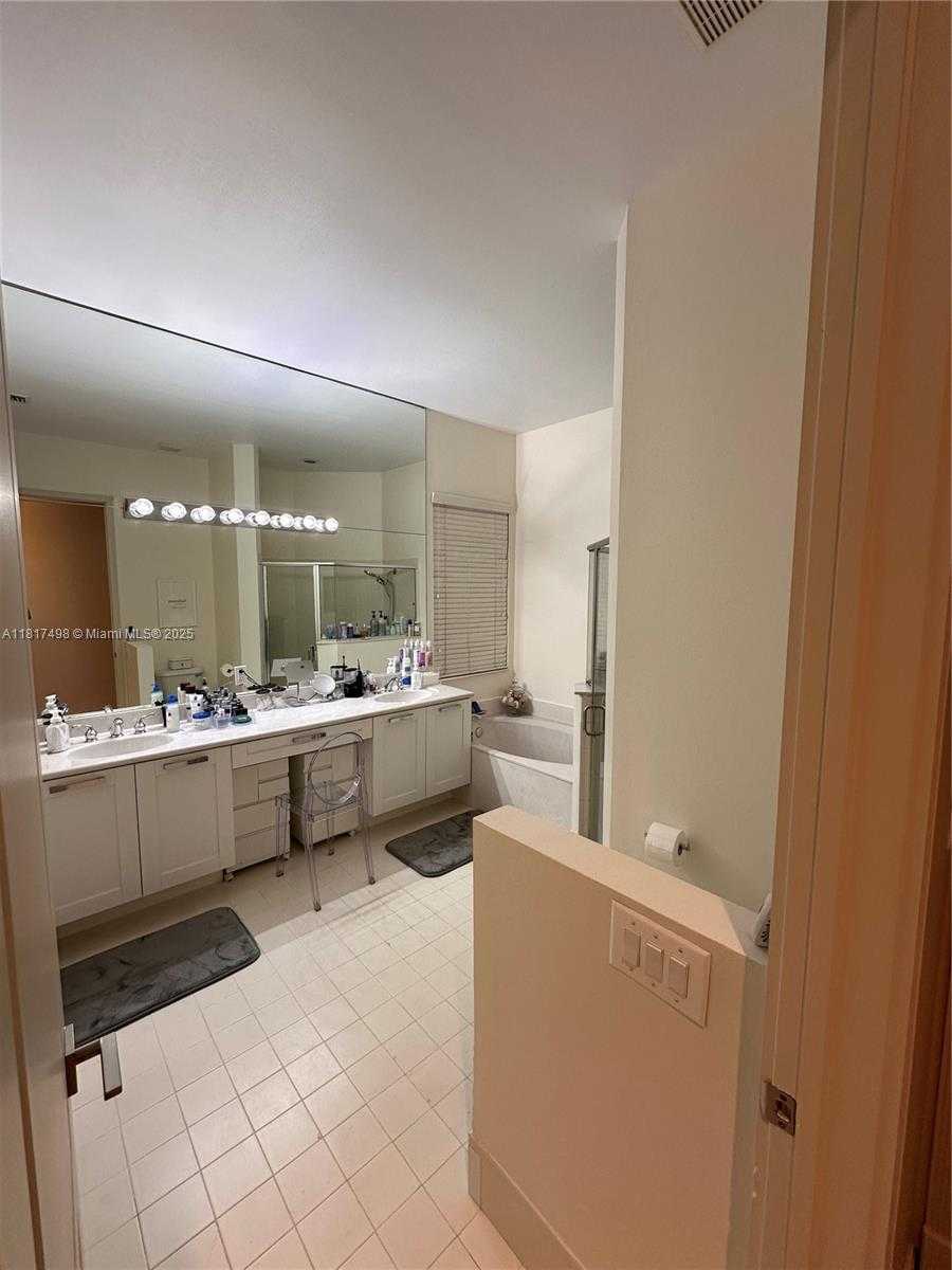 Small Image of 2046 NORTH EAST 4TH CT, Homestead Number 22