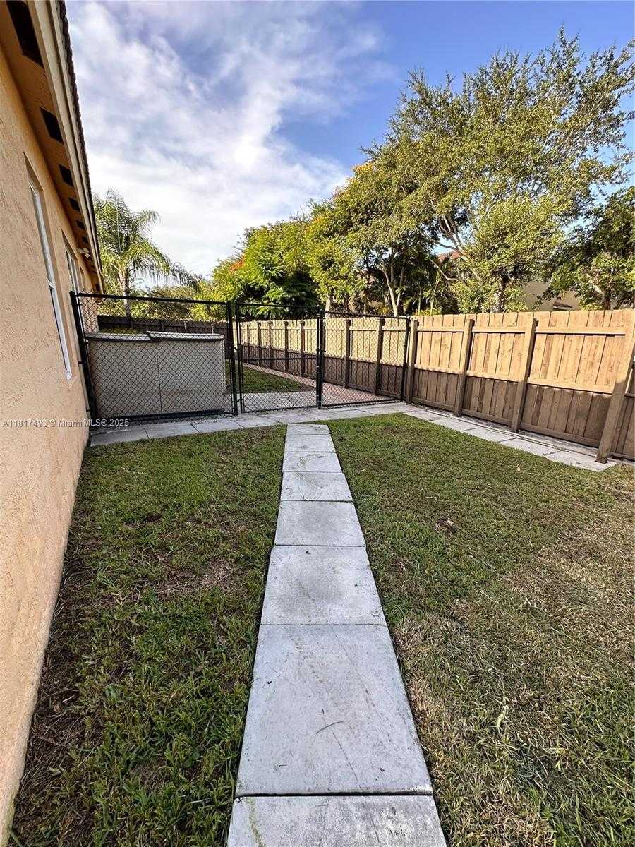 Small Image of 2046 NORTH EAST 4TH CT, Homestead Number 36