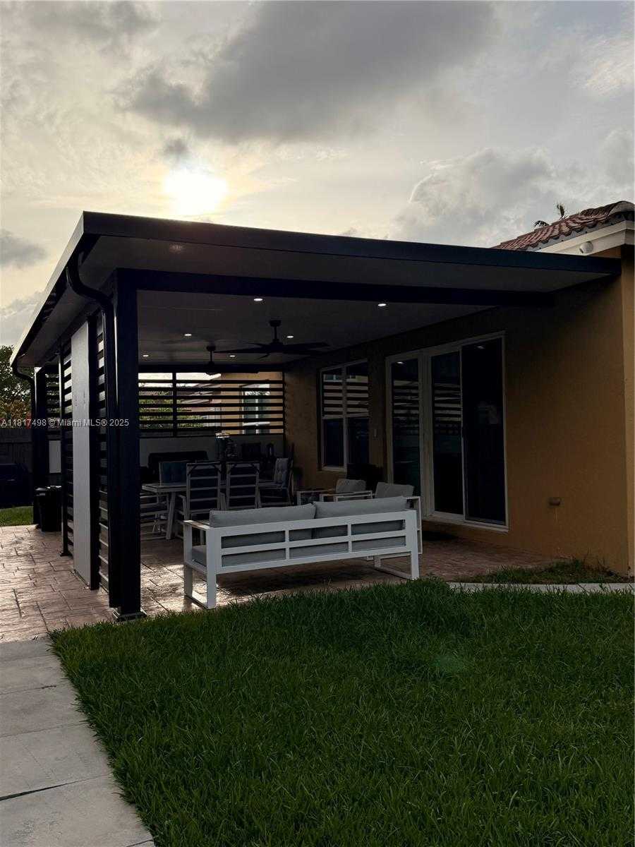 Small Image of 2046 NORTH EAST 4TH CT, Homestead Number 37