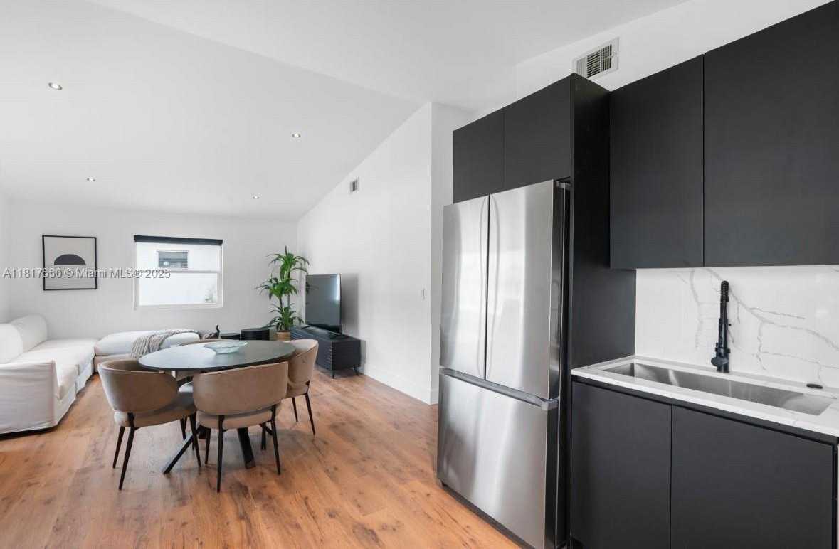 Small Image of 309 SOUTH EAST 3RD AVE, Hallandale Beach Number 10