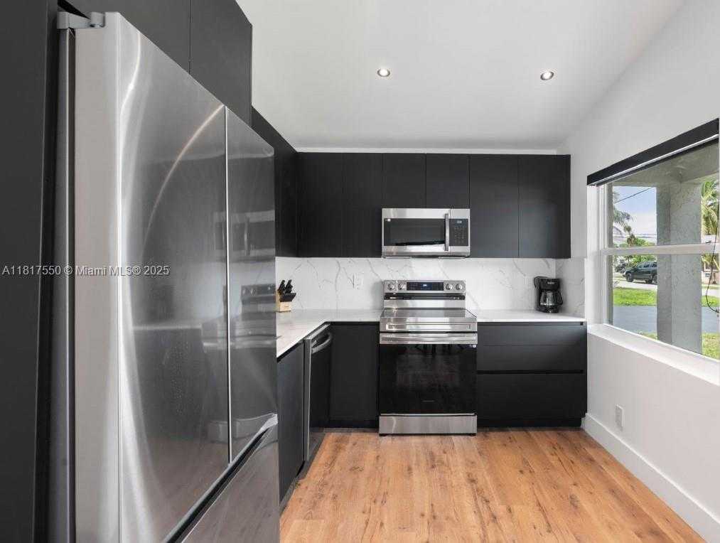 Small Image of 309 SOUTH EAST 3RD AVE, Hallandale Beach Number 11