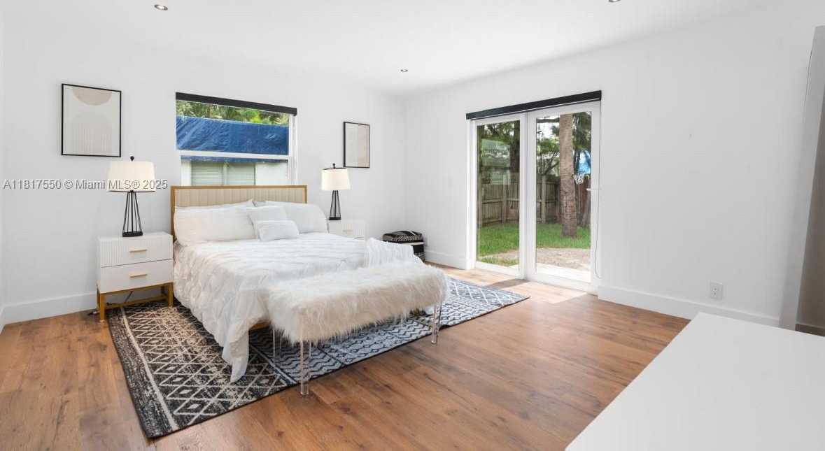 Small Image of 309 SOUTH EAST 3RD AVE, Hallandale Beach Number 13